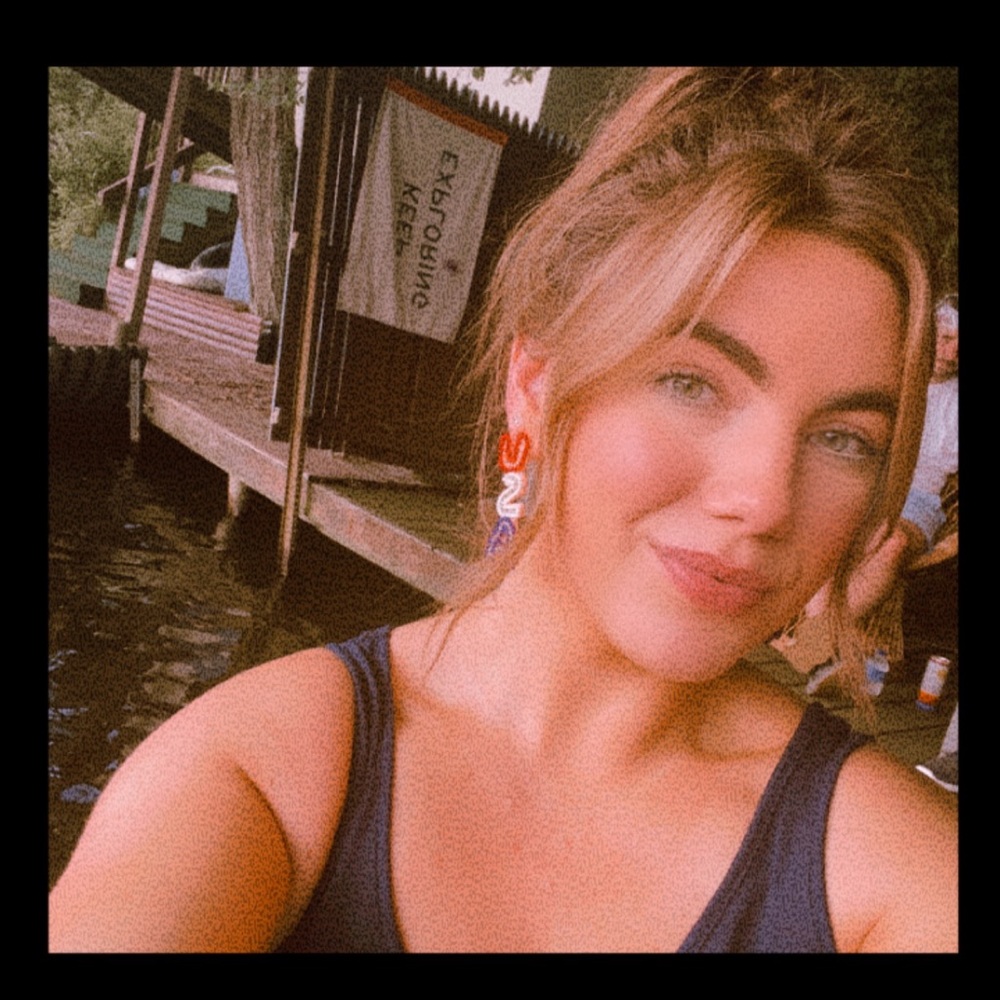 Meet your Posher, Alyssa